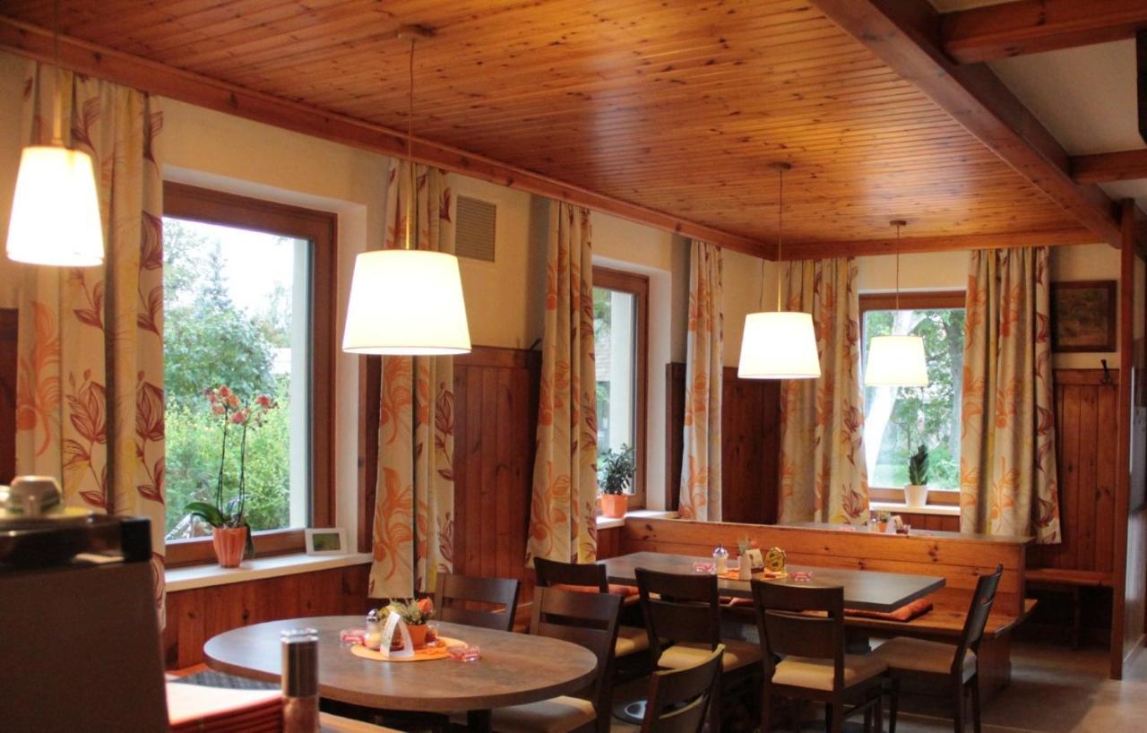 Gasthof Muehlendorfer Lanzenkirchen ภายนอก รูปภาพ